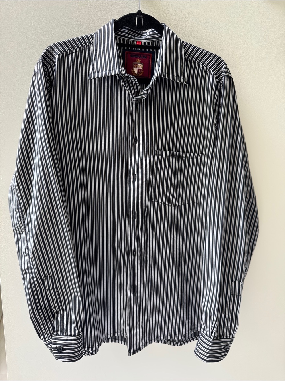 Signum men’s European Black & silver Stripe Button-Up Shirt